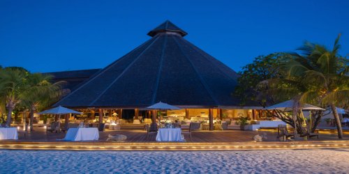 seychelles-booking-Denis-Private-Island-restaurant3  (©  Seychelles Booking)