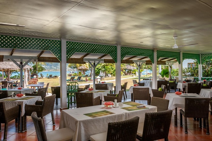 seychelles-booking-cerf-island-habitation-cerf-island-restaurant-view1  (©  Seychelles Booking)