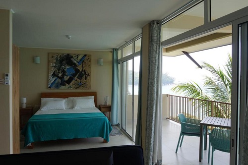 seychelles-booking-mahe-maka-bay-residence-room4  (©  Seychelles Booking)