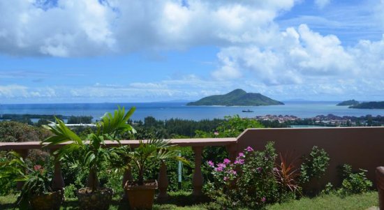 seychelles-booking.com-Bay-view-apartment-view2  (© Bayview Studio Apartments / Bayview Studio Apartments)