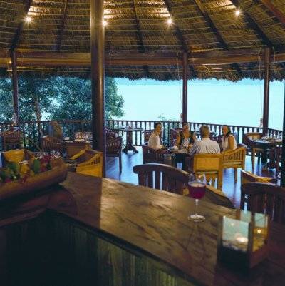 seychelles-cerf-island-restaurant-soir  (© Vision Voyages TN / Habitation Cerf Island)