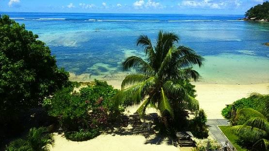 seychelles-crown-beach-hotel-beach  (© Vision Voyages TN / Crown Beach Hotel)