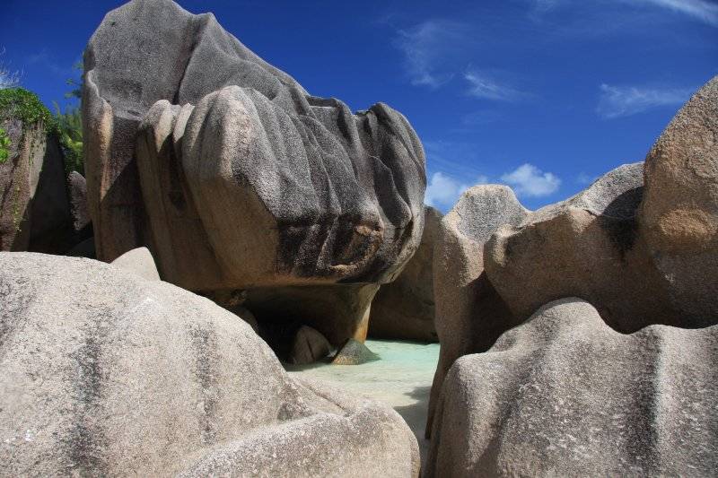 seychelles-excursions-la-digue-source-d-argent-8  (©  Seychelles Booking)