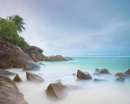 seychelles-four-season-plage-2  (© Vision Voyages TN / Four Seasons Resort Seychelles)