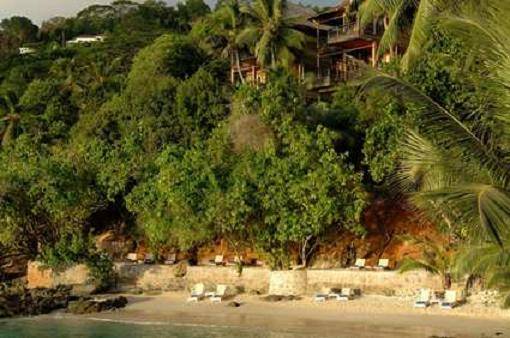 seychelles-hilton-plage  (© Vision Voyages TN / Hilton Seychelles Northolme Resort and Spa)