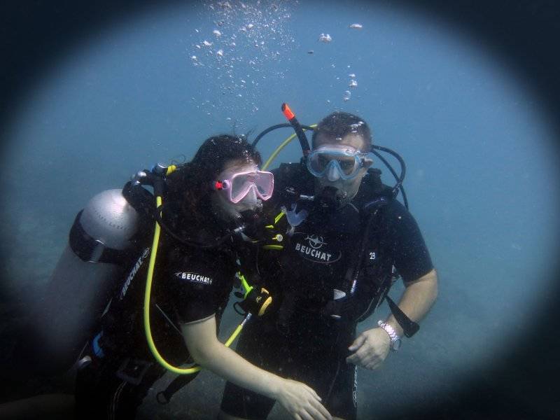 seychelles-mahe-blue-sea-divers-decouverte-8  (©  Seychelles Booking)