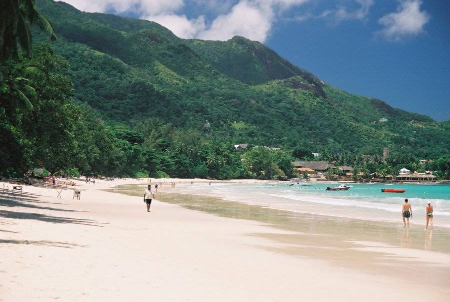 seychelles-mahe-savoy-resort-and-spa-landscape-10  (©  Seychelles Booking)
