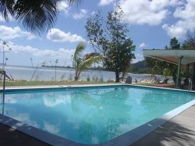 seychelles-palm-beach-piscine  (©  / Palm Beach Hotel)
