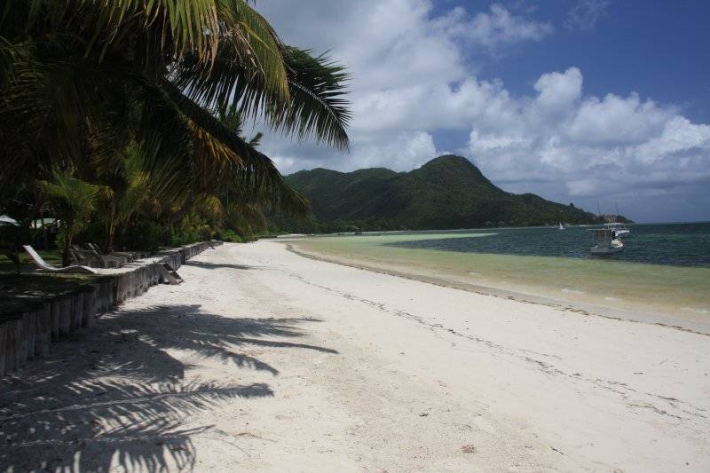 seychelles-praslin-indian-ocean-lodge-plage4  (©  Seychelles Booking)