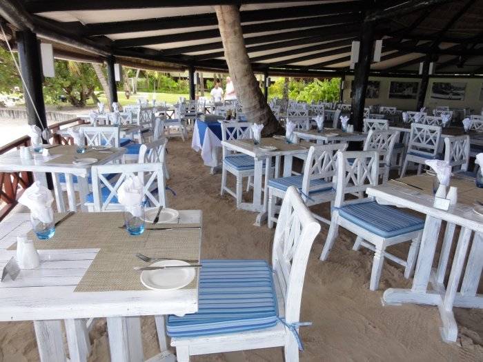 seychelles-praslin-paradise-sun-restaurant-plage-2  (© Vision Voyages TN / Paradise Sun)