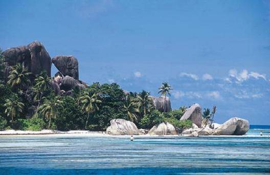 seychelles-praslin  (©  Seychelles Booking)